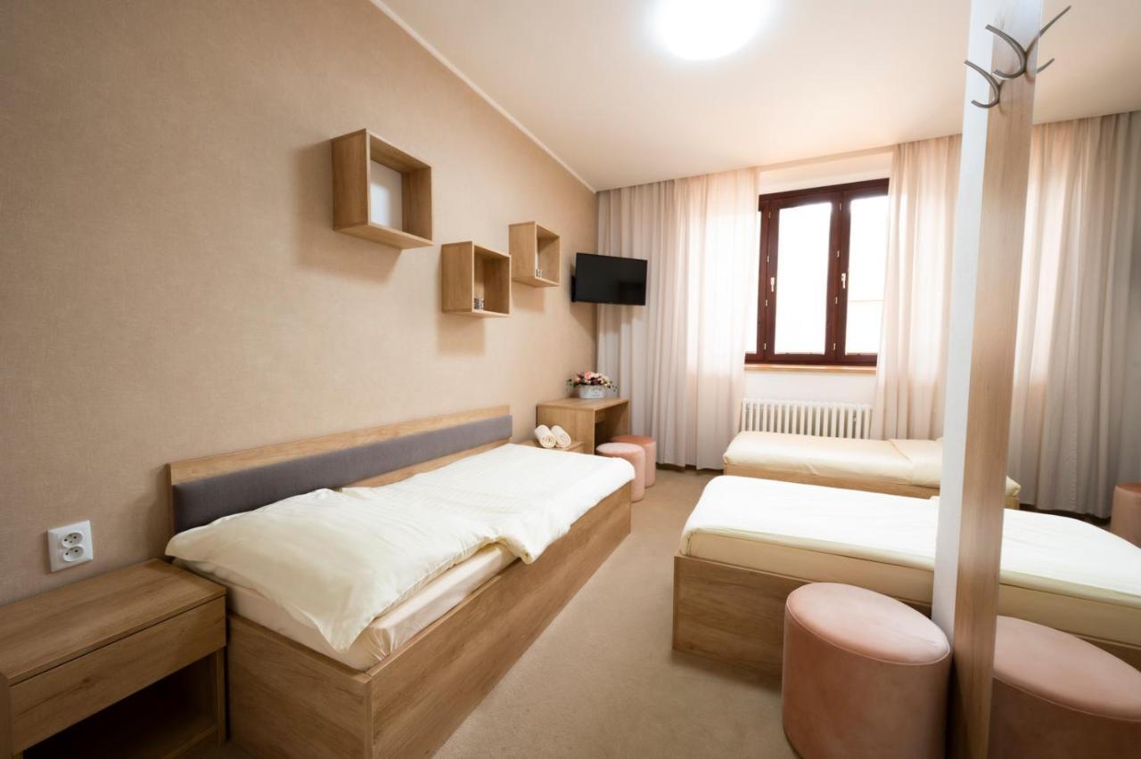 Hotel Dszsu Trenčianske Teplice Exterior foto